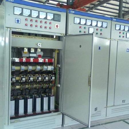 automatic multi-step capacitor banks